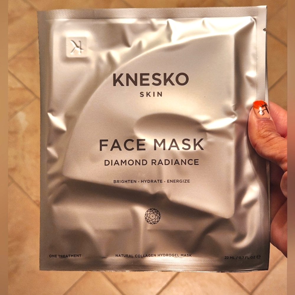 KNESKO x Sculptra Diamond Radiance Multi Masking & Gemstone Roller Kit - Picture 7 of 9